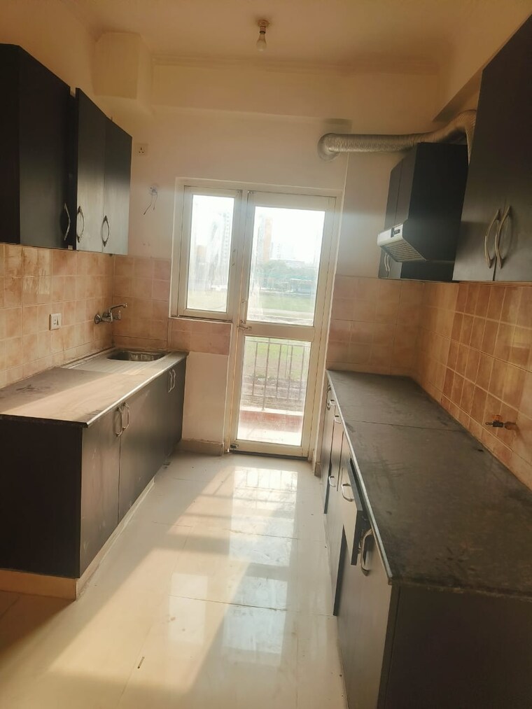 Kitchen, gardenia-golf-city 3 Bedroom 1350 Sq.Ft. Apartment In Sector 75 Noida 9369104