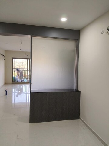 Room in 3 BHK Apartment at Frontline Seven, Kokapet – for Rent