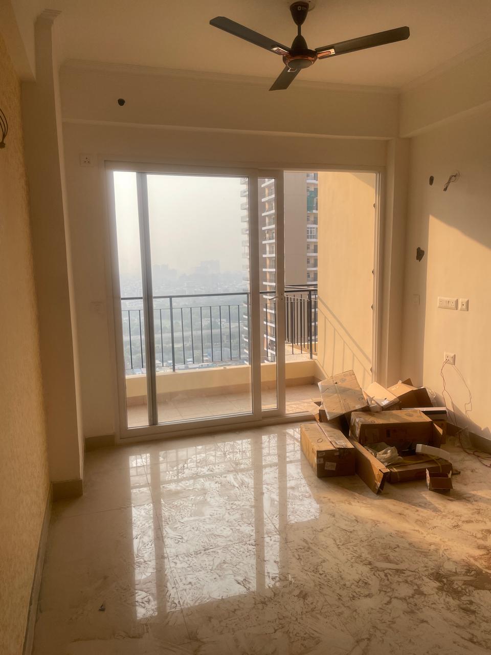 3 BHK Apartment For Rent in Amrapali Crystal Homes