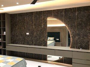 Furnished Amenities in 4 BHK Apartment at Mahagun Mirabella, Sector 79 – for Rent