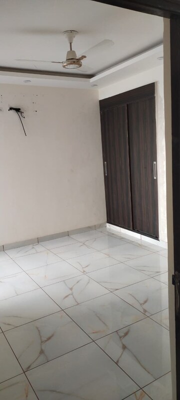 3 BHK Apartment For Sale in Mapsko Paradise, Sector 83
