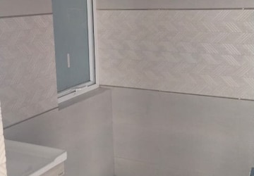 Bathroom in 3 BHK Apartment at Mapsko Paradise, Sector 83 – for Sale