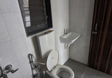 Bathroom in 1 BHK Apartment at Dharti Pressidio, Kandivali West – for Sale