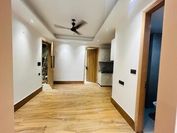 Room in 1 BHK Builder Floor at Saket – for Rent