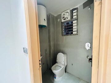 Bathroom in 1 BHK Builder Floor at Saket – for Rent