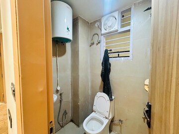 Bathroom in 1 BHK Builder Floor at Saket – for Rent