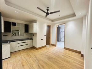 Room in 1 BHK Builder Floor at Saket – for Rent