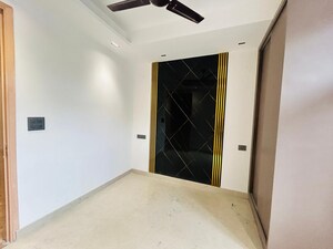 Building Lobby in 1 BHK Builder Floor at Saket – for Rent