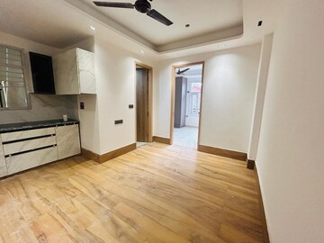 Room in 1 BHK Builder Floor at Saket – for Rent