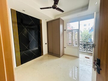 Bedroom in 1 BHK Builder Floor at Saket – for Rent