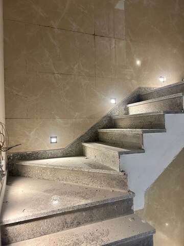 Furnished Amenities in 1 BHK Builder Floor at Saket – for Rent