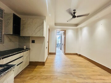 Room in 1 BHK Builder Floor at Saket – for Rent