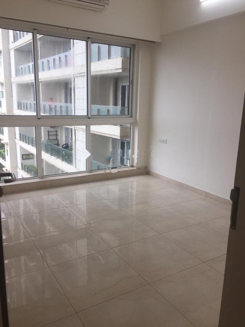 2 BHK Apartment For Rent in LnT Crescent Bay T3