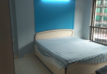 Bedroom in 2 BHK Apartment at Windsor Tower, Andheri West – for Rent