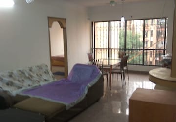 Living Room in 2 BHK Apartment at Windsor Tower, Andheri West – for Rent
