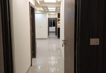 Building Lobby in 4 BHK Apartment at Ansal Height 86, Sector 86 – for Rent