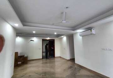 Room in 3 BHK Apartment at Ireo Victory Valley, Sector 67 – for Rent