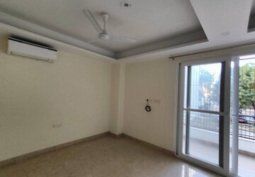 Room in 3 BHK Apartment at Ireo Victory Valley, Sector 67 – for Rent