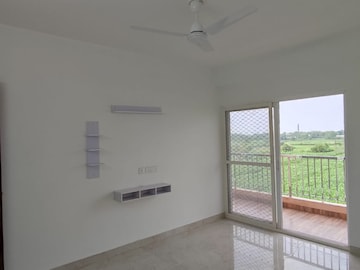 Room in 4 BHK Apartment at Uninav Utopia, Morti – for Rent