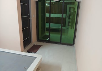 Room in 2 BHK Apartment at Chinar Park – for Rent