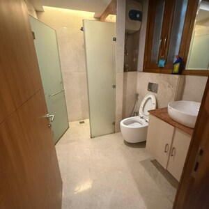 Team Area in 3 BHK Builder Floor at Greater Kailash I – for Rent