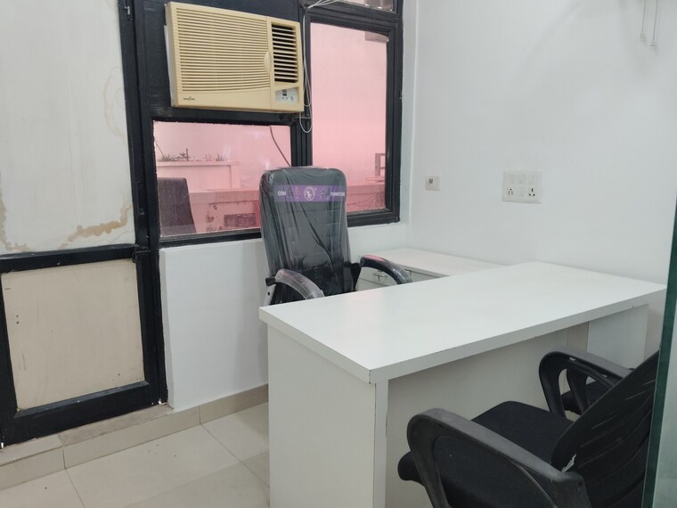 Kitchen, netaji subhash place Commercial Office Space 315 Sq.Ft. In Netaji Subhash Place Delhi 9369525