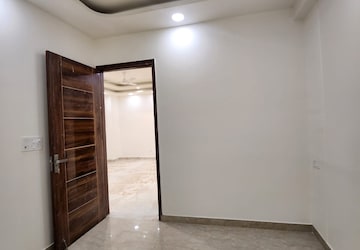 Room in 3 BHK Builder Floor at Chattarpur – for Sale