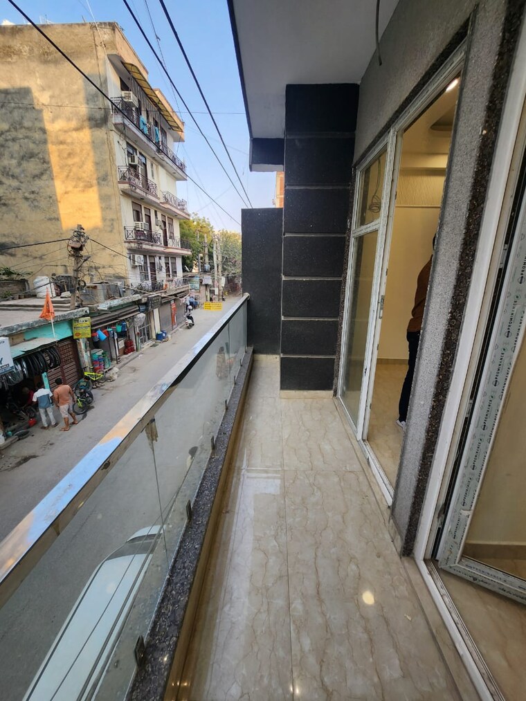 Balcony, chattarpur 3 Bedroom 1350 Sq.Ft. Builder Floor In Chattarpur Delhi 9369559