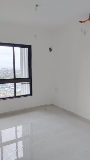 Room in 2 BHK Apartment at Runwal My City, Dombivli East – for Rent