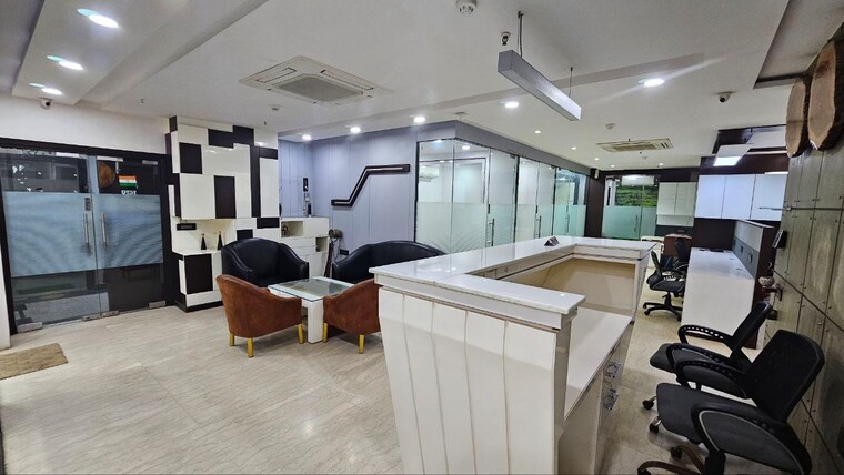 Team Area, netaji subhash place Commercial Office Space 2484 Sq.Ft. In Netaji Subhash Place Delhi 9369562