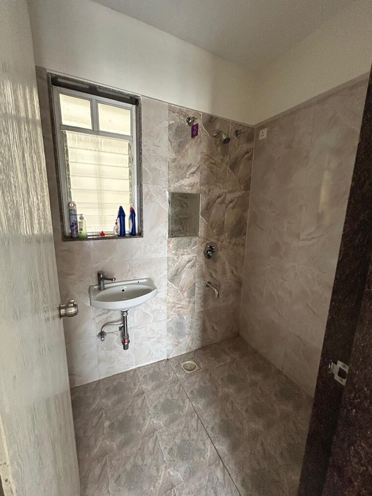 Bathroom, bu-bhandari-vaastu-viva 2 Bedroom 787 Sq.Ft. Apartment In Wakad Pune 9369527