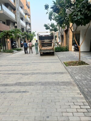 Parking in 3.5 BHK Apartment at M3M Soulitude, Sector 89 – for Rent