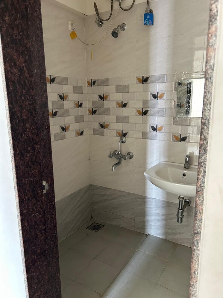 Bathroom, bu-bhandari-vaastu-viva 2 Bedroom 787 Sq.Ft. Apartment In Wakad Pune 9369527