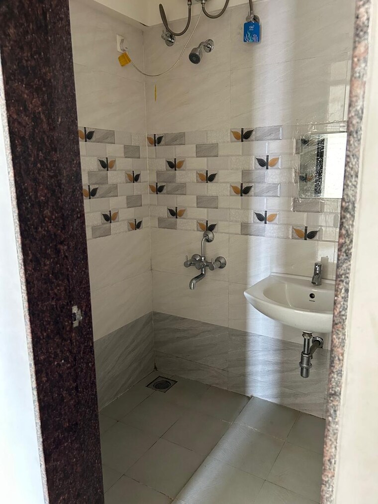 Bathroom, bu-bhandari-vaastu-viva 2 Bedroom 787 Sq.Ft. Apartment In Wakad Pune 9369527