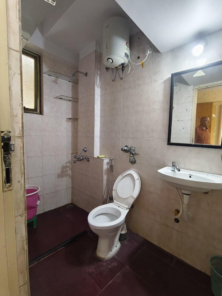 Bathroom, hiranandani-estate 1 Bedroom 670 Sq.Ft. Apartment In Ghodbunder Road Thane 9369645
