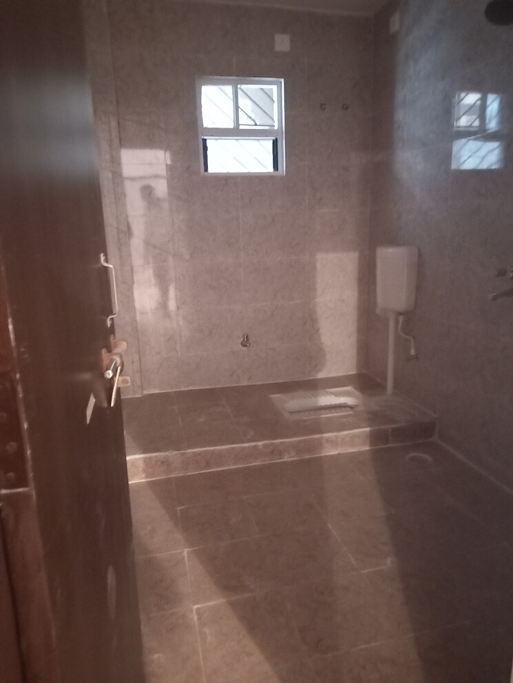 Bathroom, pundag 3 Bedroom 1450 Sq.Ft. Apartment In Pundag Ranchi 9369724