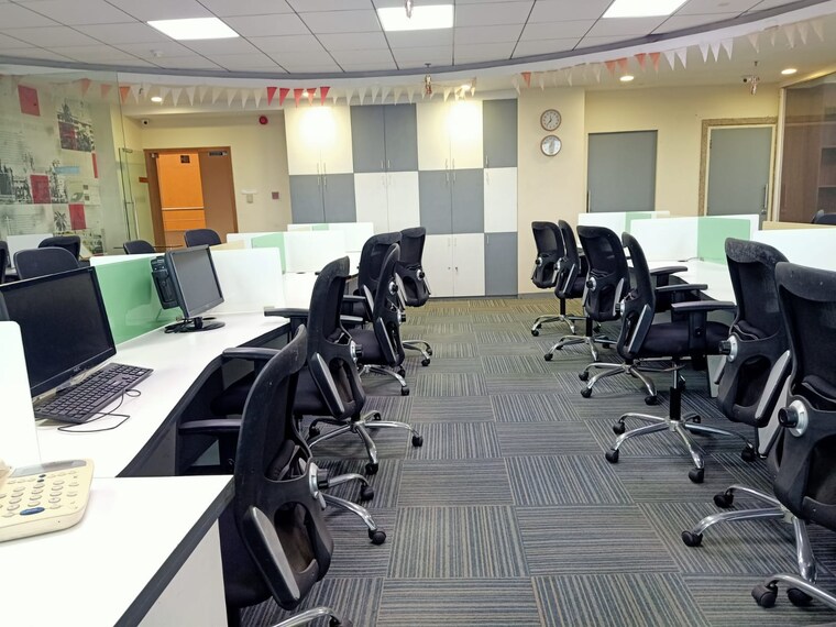 Gym, rupa-solitaire Commercial Office Space 2650 Sq.Ft. In Kopar Khairane Navi Mumbai 9369649