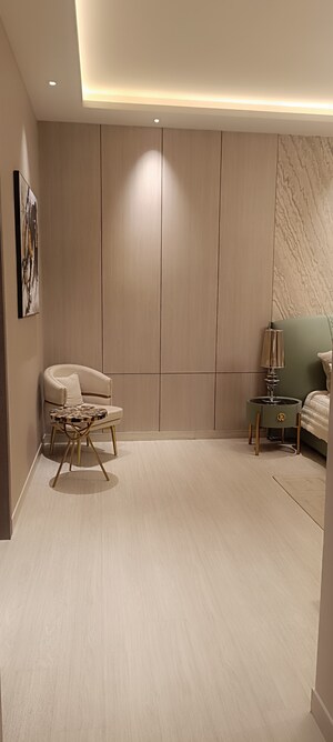 Room in 4 BHK Apartment at Tulip Crimson, Sector 70 – for Sale