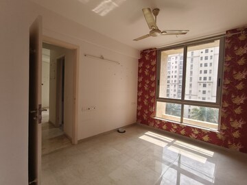 Room in 1 BHK Apartment at Hiranandani Fedora, Ghodbunder Road – for Rent