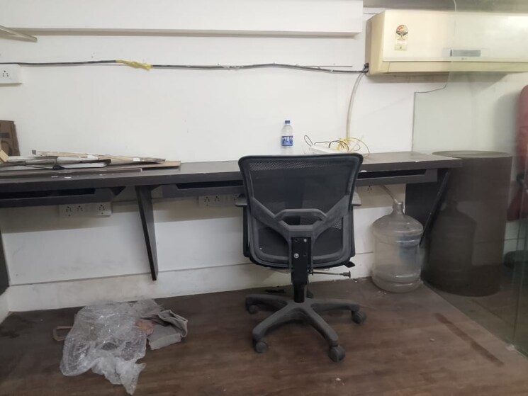 Team Area, om-heera-panna-mall Commercial Office Space 260 Sq.Ft. In Andheri West Mumbai 9369692