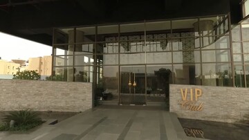 Parking in 3 BHK Apartment at DLF The Crest, Sector 54 – for Rent