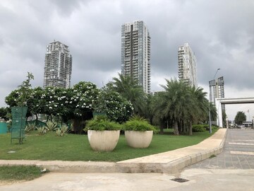 3 BHK Apartment – Exterior View View at DLF The Crest, Sector 54 - for Rent