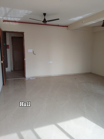 Room in 2 BHK Apartment at Vasundhara Geetanjali Paradise, Malad West – for Rent