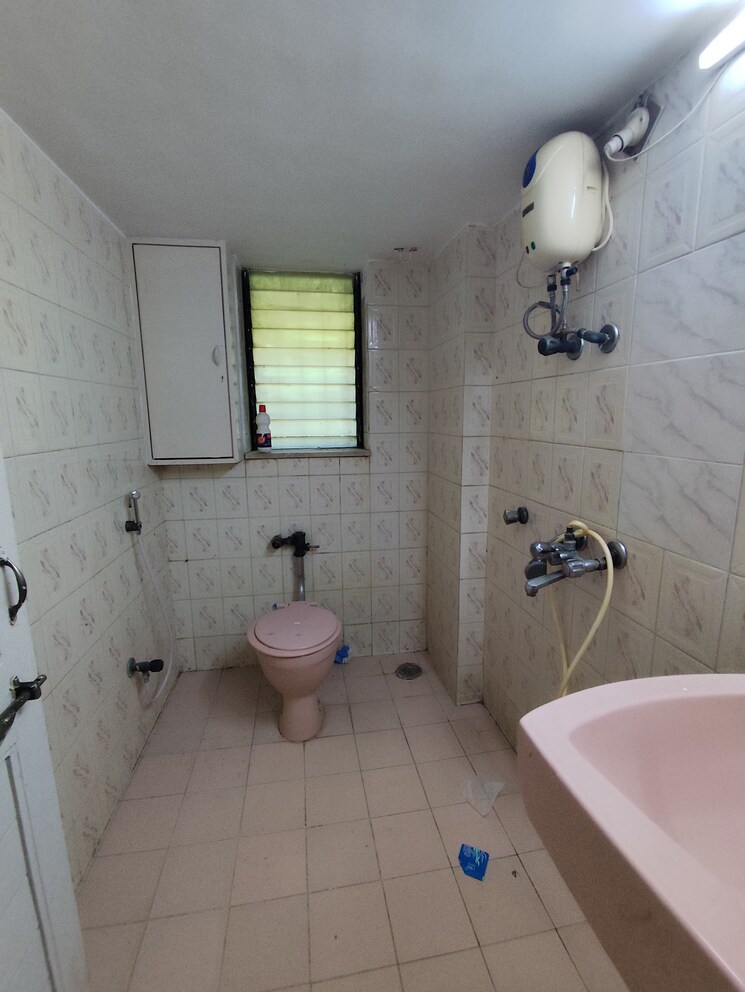 Bathroom, mandar-apartments 2 Bedroom 800 Sq.Ft. Apartment In Andheri West Mumbai 9369777