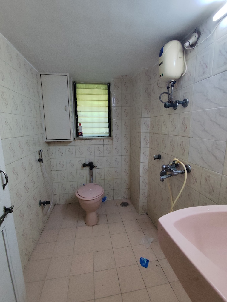 Bathroom, mandar-apartments 2 Bedroom 800 Sq.Ft. Apartment In Andheri West Mumbai 9369777