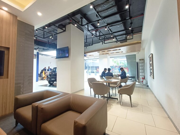 Team Area, phoenix-paragon-plaza Commercial Showroom 1926 Sq.Ft. In Kurla West Mumbai 8780327