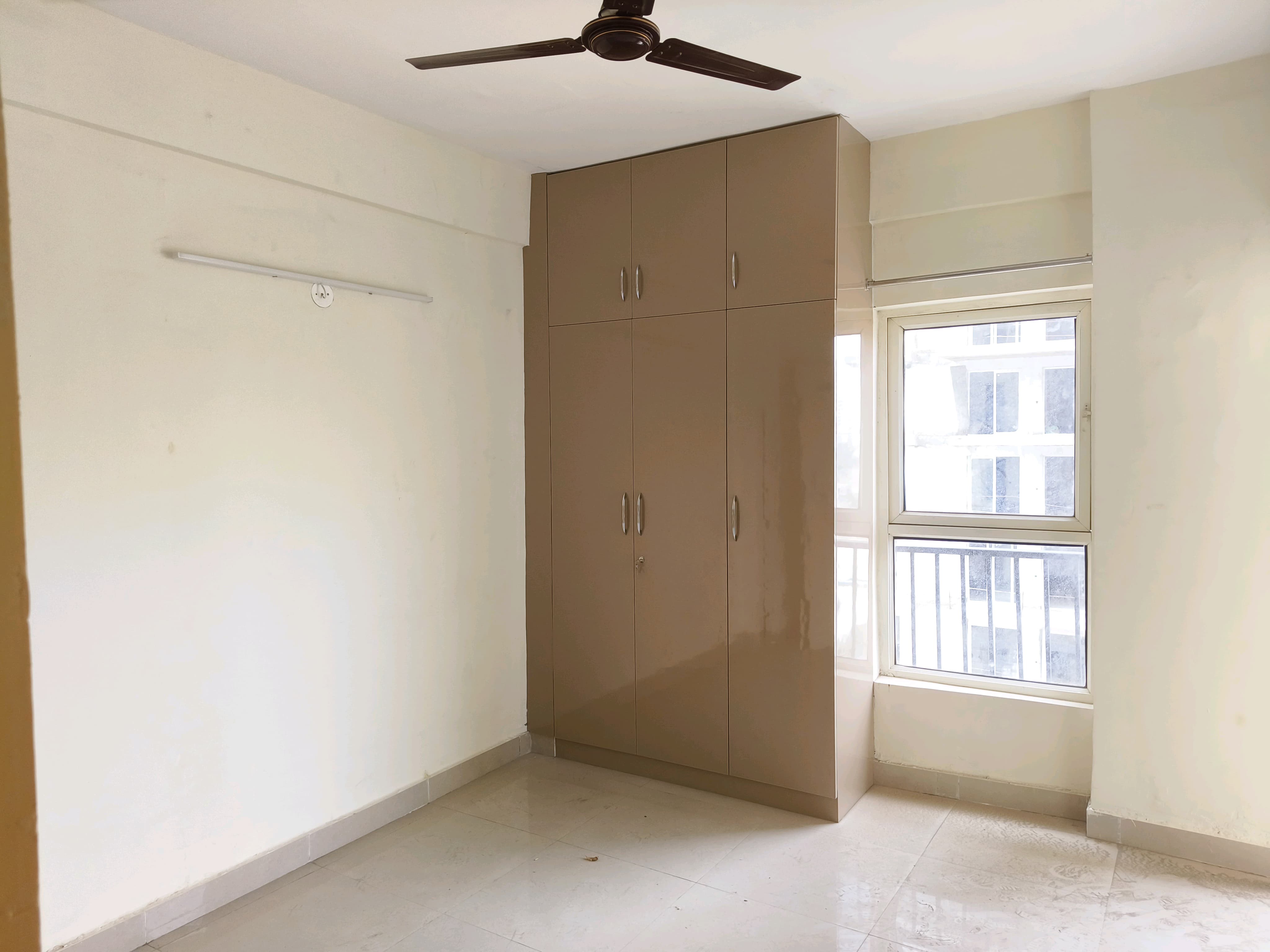 4 BHK + Servant Room 5201 Sq.Ft. Apartment in Delphine Central Park Estates