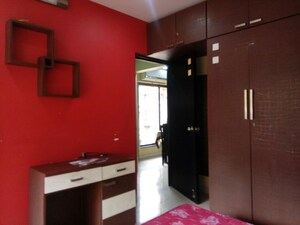 Room in 2 BHK Apartment at Windsor Tower, Andheri West – for Sale