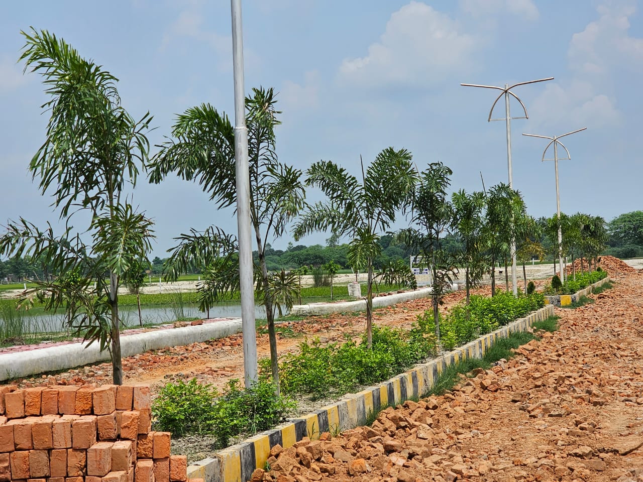 Plot For Sale in Govardhan Enclave 