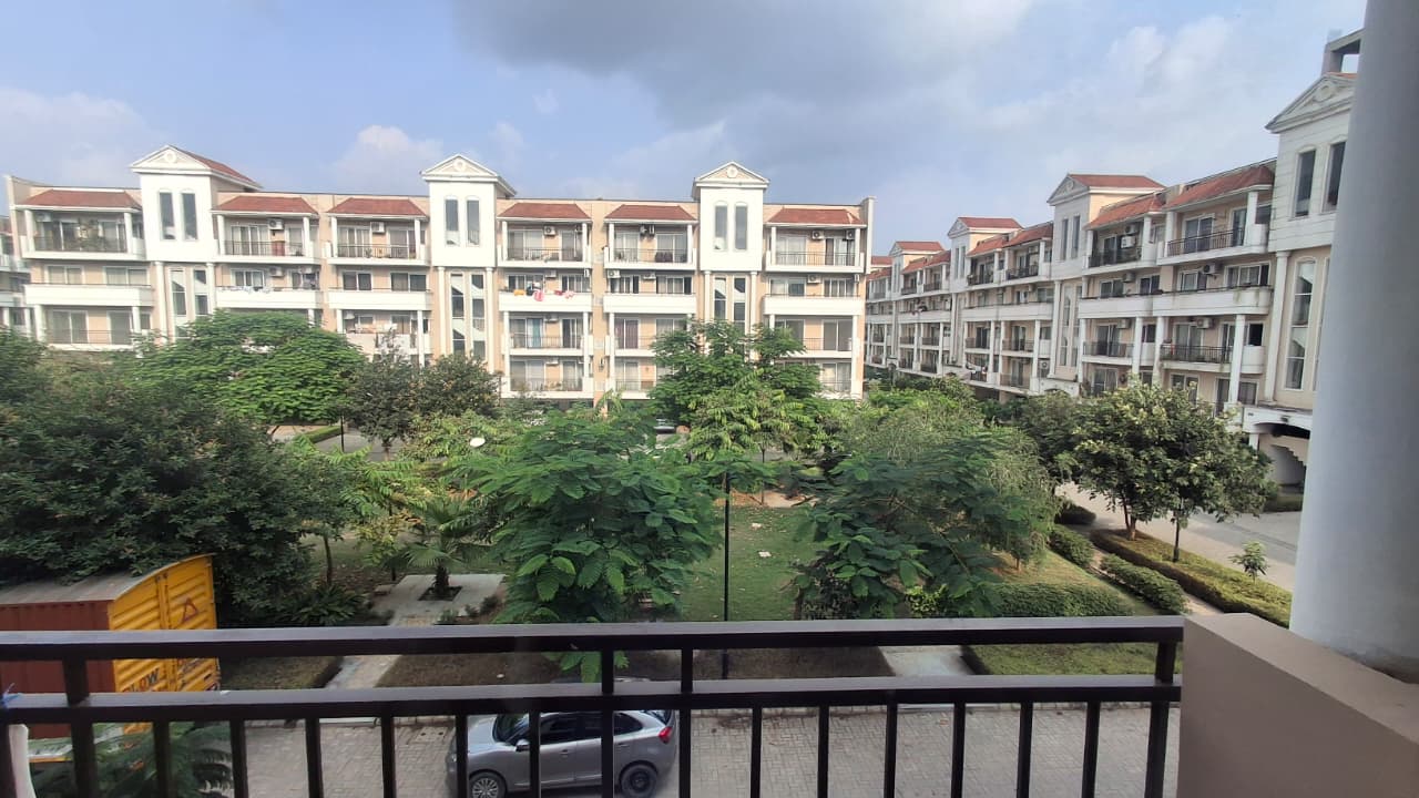 3 BHK + Pooja Room Apartment For Rent in Sushma Valencia